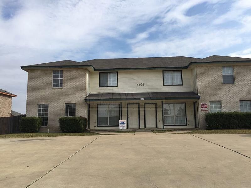 1st image of 4402 Deek Dr APT A
