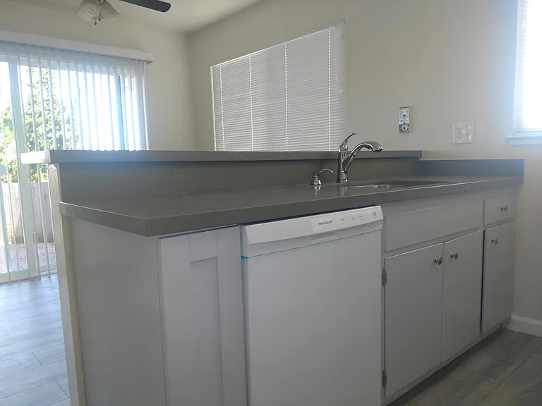 171 London Ct — Photo 6
