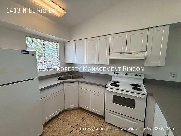 1413 N El Rio Dr — Photo 2