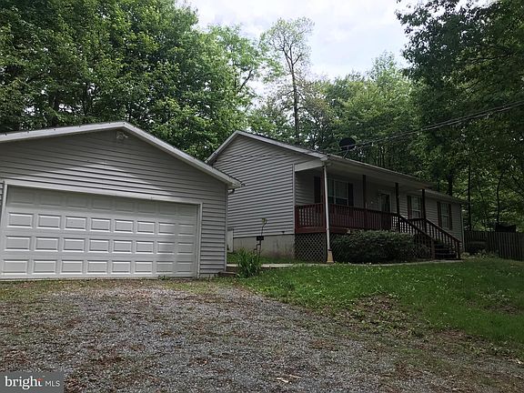 2nd image of 416 Bunny Ln