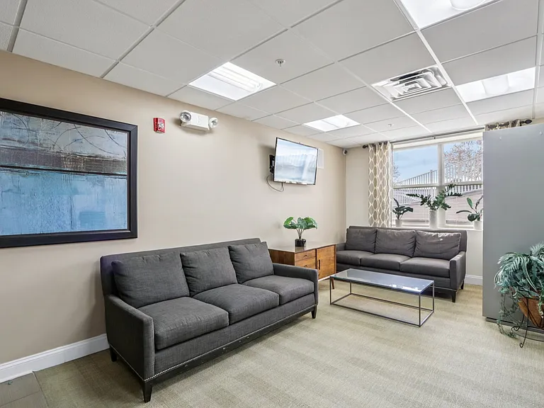 Summit Ridge Luxury Apartments — Photo 88