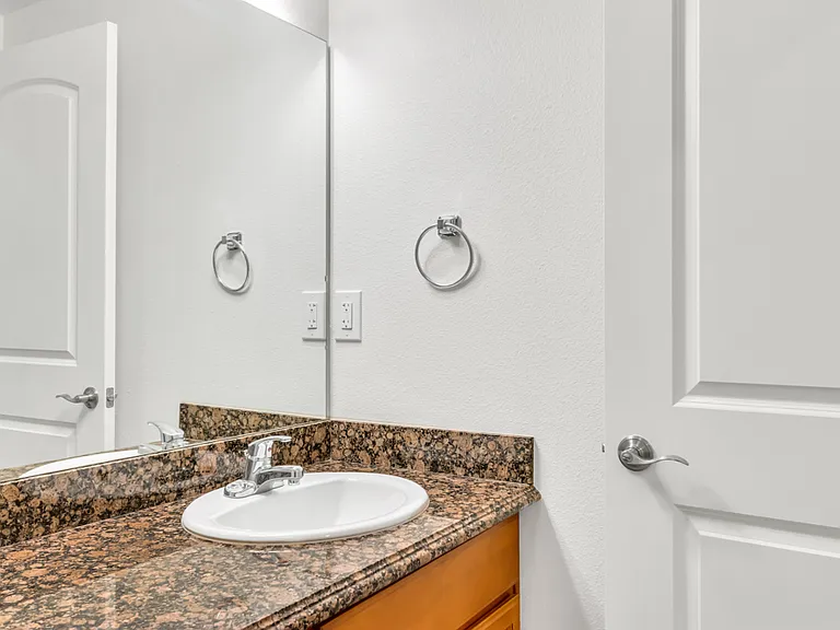 2504 Memory Ln #304 — Photo 7