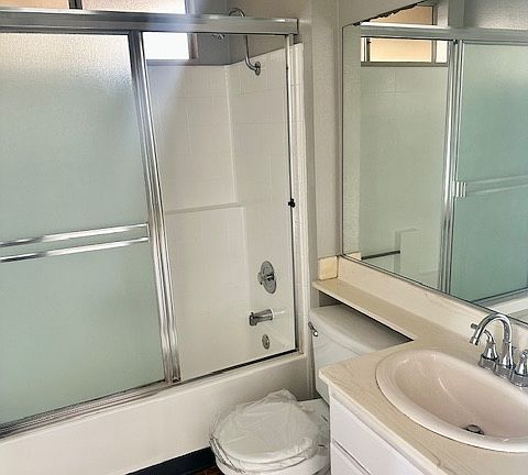 5th image of 5650 York Blvd #6185c4833