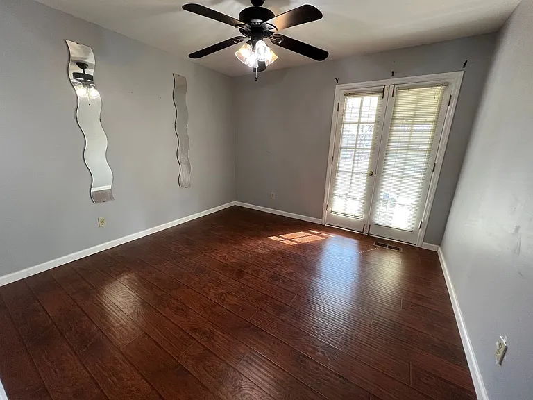 15605 Highcroft Dr — Photo 16
