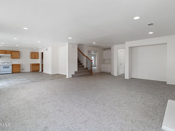 4th image of 37660 Newbury Pl