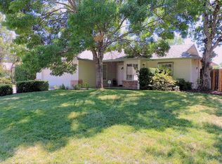 3073 Sunglow Dr, Redding, CA 96001