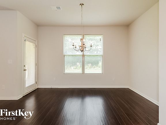 5th image of 126 Daisy Cir