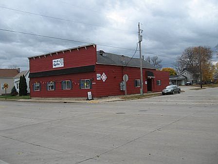 2nd image of 801 Marinette Ave