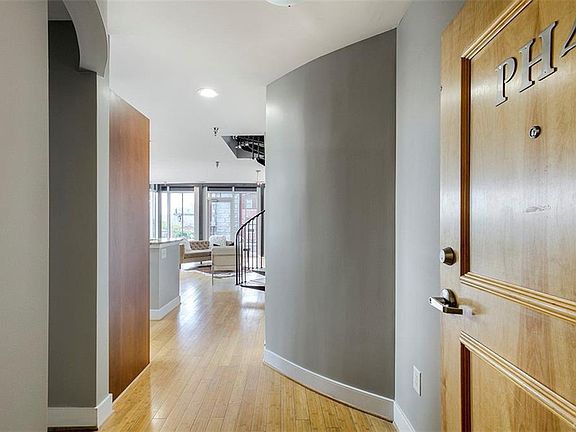 2nd image of 9 N 25th St APT P4