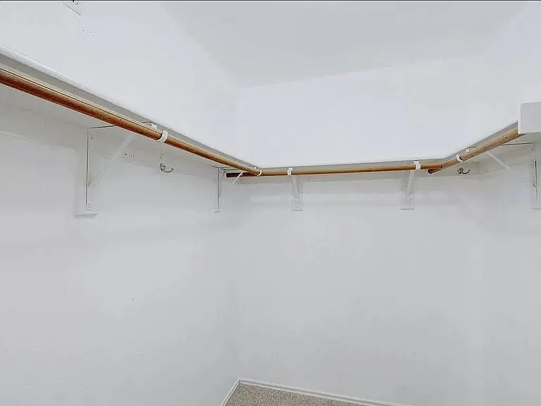 206 Mossy Rock Dr — Photo 16