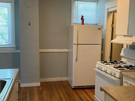5th image of 730 Eastern Ave NE #2