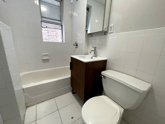 3rd image of 5303 Palisade Ave #404B