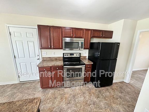 4th image of 1615 Hennington Ter