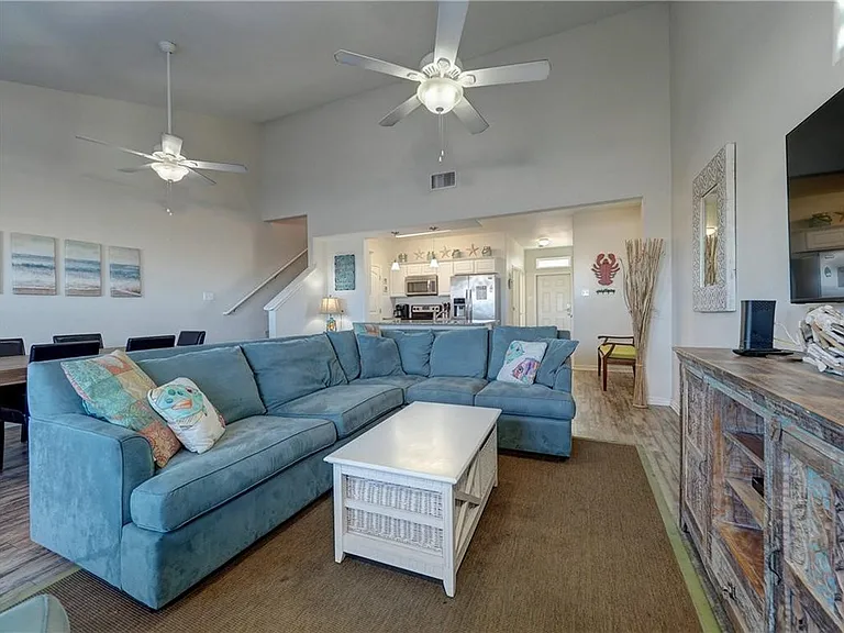 15102 Dory Dr — Photo 4
