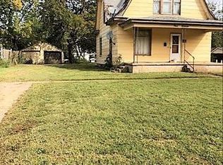 411 E Lyon St, Lyons, KS 67554