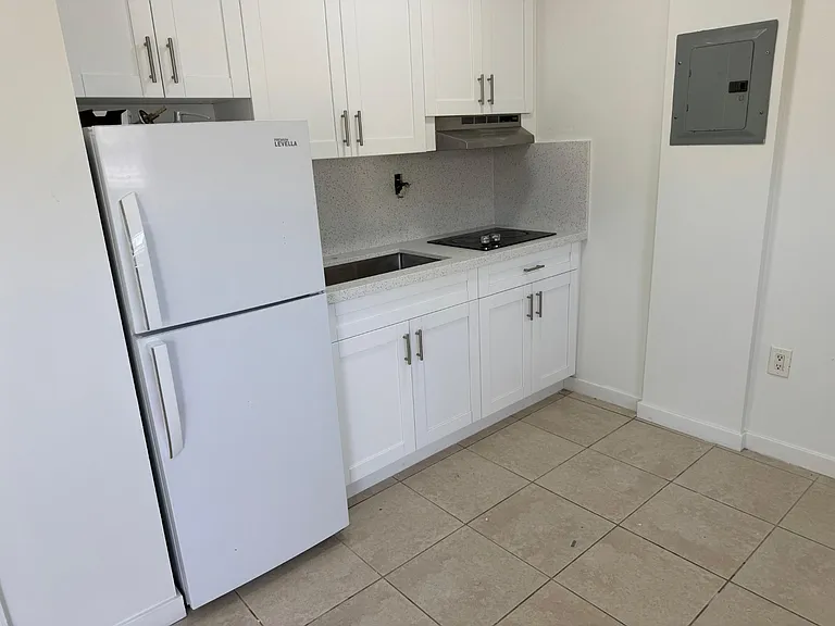801 W 2nd Ave #2 — Photo 13