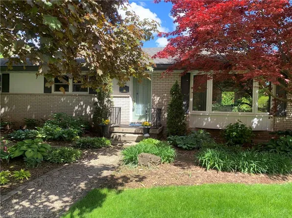 511 Dorval Dr, Hamilton, ON L9G 2P3