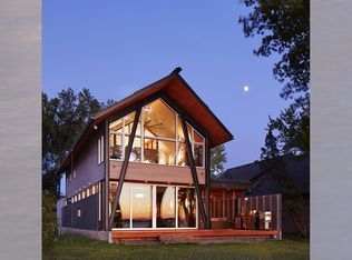 200 Birch Bluff Rd, Tonka Bay, MN 55331