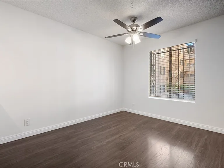 433 S Manhattan Pl #209 — Photo 9
