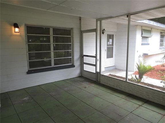 4th image of 5000 Lakewood Dr