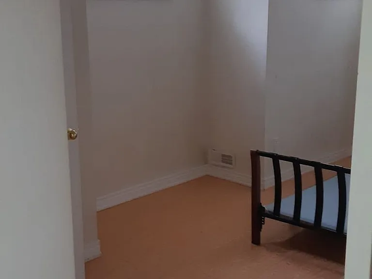 41 Thorndale Rd #BASEMENT — Photo 8