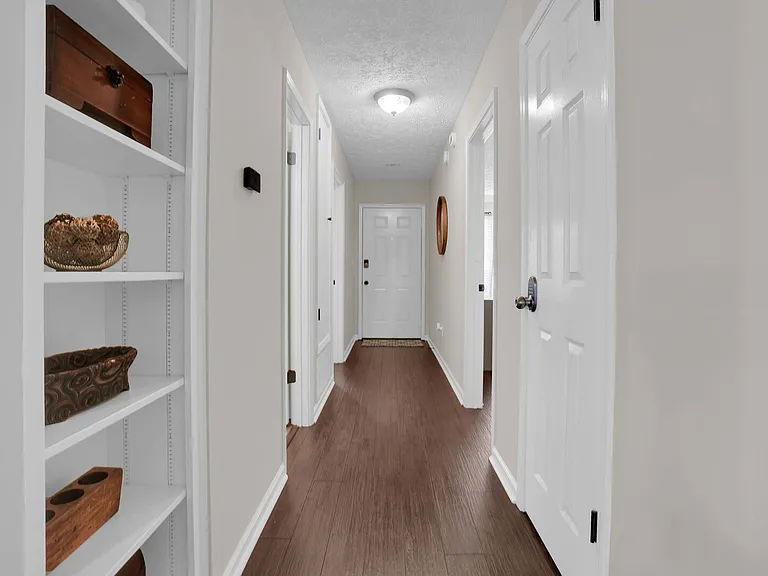 Ware Hill Dr — Photo 18
