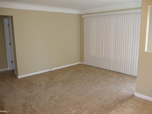 3rd image of 25134 Barbara St