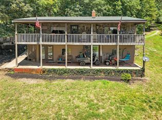 12 Crescent Ln, Wirtz, VA 24184