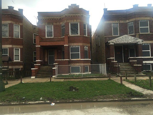 1st image of 709 N Central Park Ave