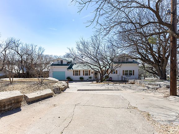 3rd image of 325 Mohawk Rd