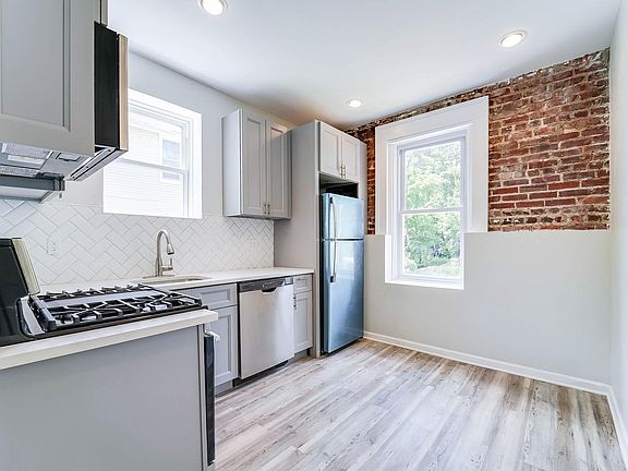 3rd image of 38 Willowdale Ave #1