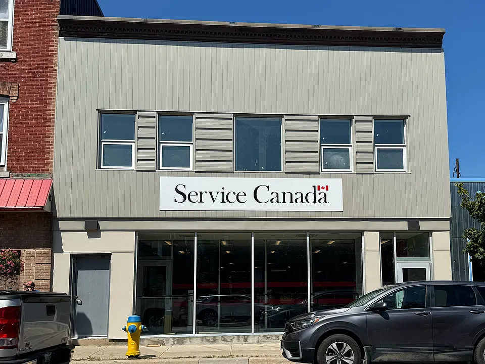 154 King St E #204