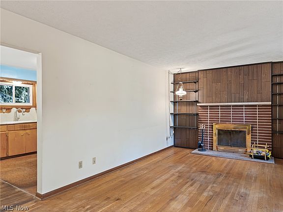 5th image of 4467 S Main St