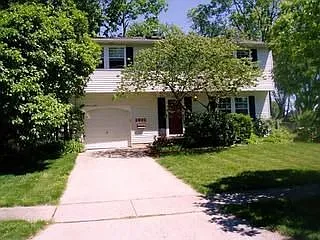 2602 Brunswick Dr photo 1