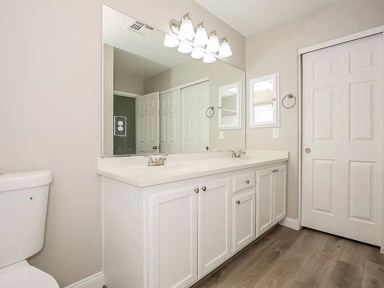 9503 Diamond Bridge Ave — Photo 10
