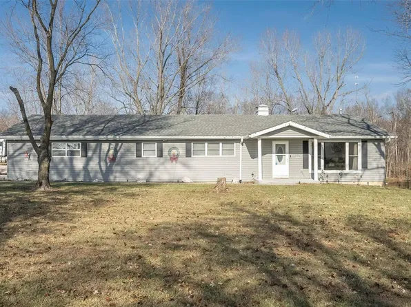 1395 Brownsmill Rd, Elsberry, MO 63343