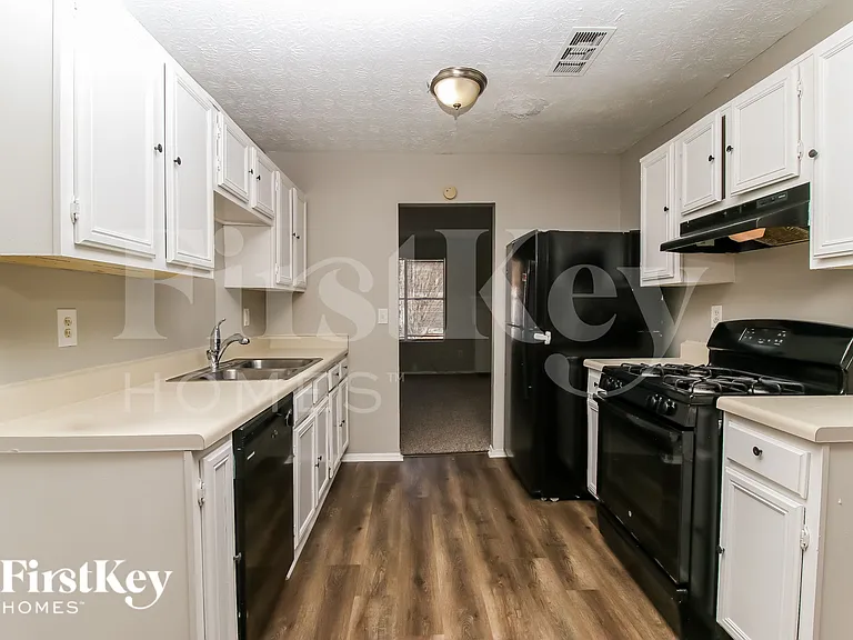 3769 Reston Ln — Photo 7