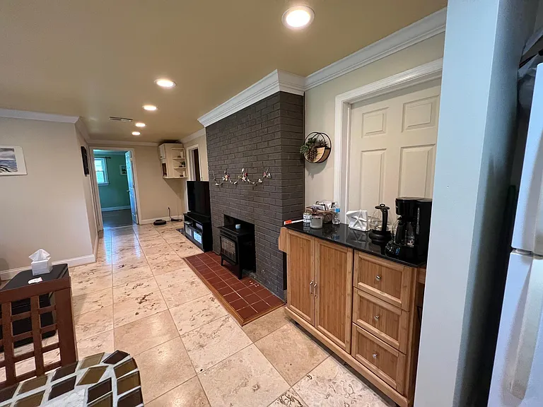8 Virginia Dr — Photo 11