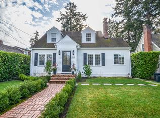 116 Middlecrest Rd, Lake Oswego, OR 97034