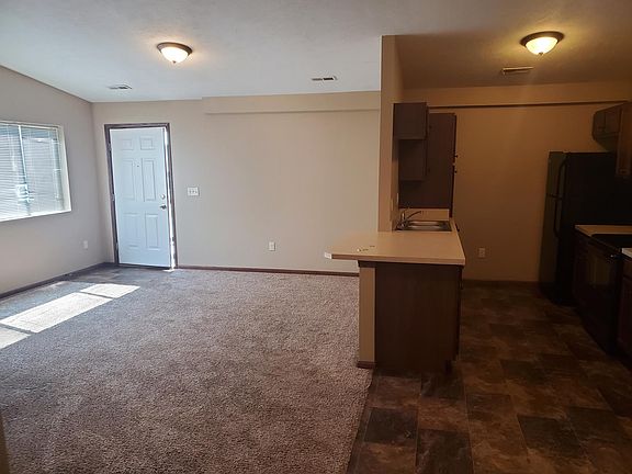 2nd image of 706 Kennedy Dr
