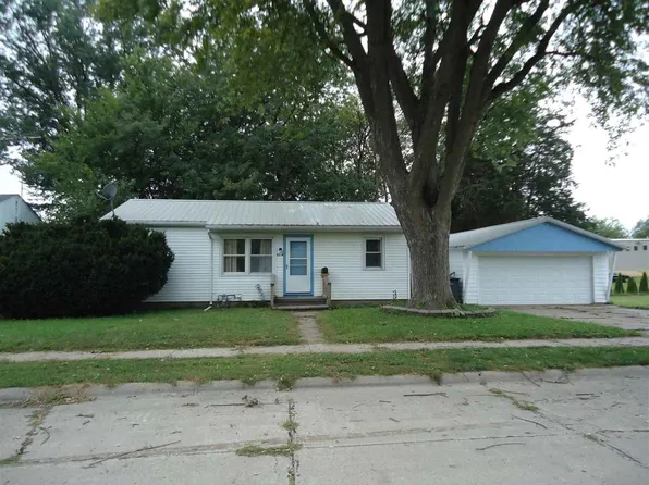 2314 Barker St, Clinton, IA 52732