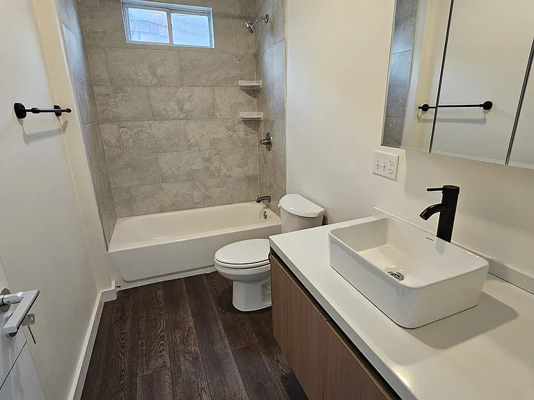 80 Adams St #3 — Photo 7