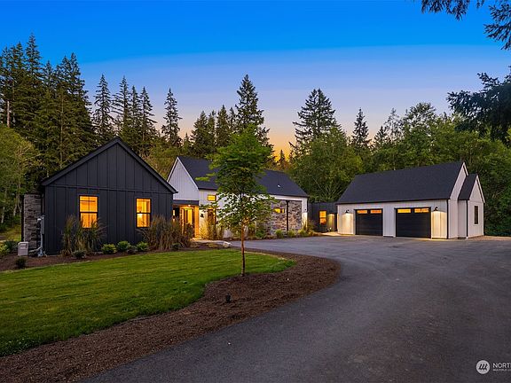 3rd image of 4004 SE 287th Avenue