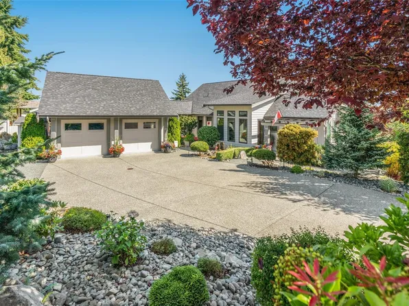 430 Walker Ave, Ladysmith, BC V9G 1V7