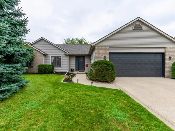 1503 Shadow Lake Dr, Angola, IN 46703