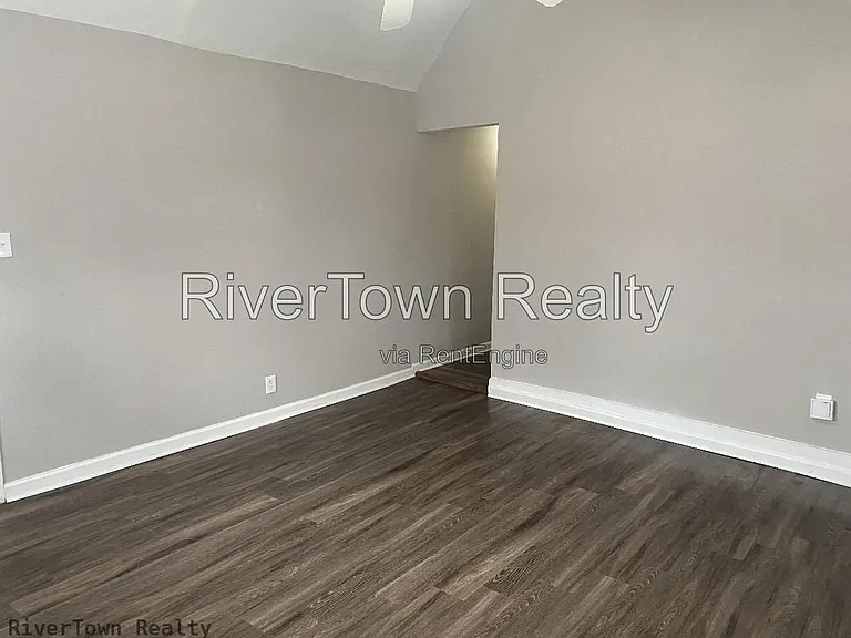 3219 Nathan Ave — Photo 9