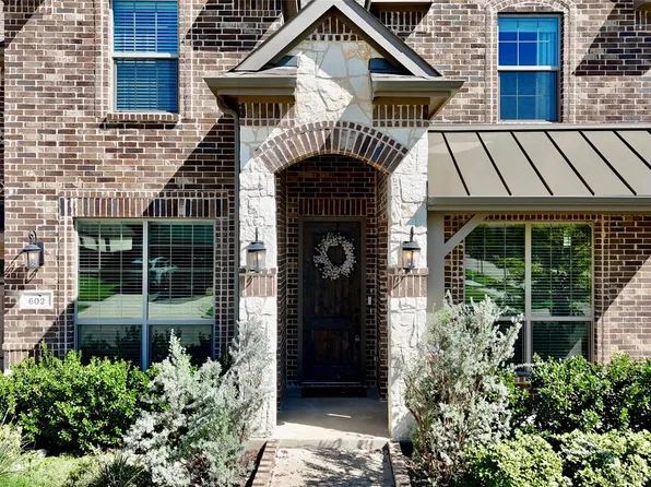 602 Dean Box Dr, Waxahachie, TX 75165