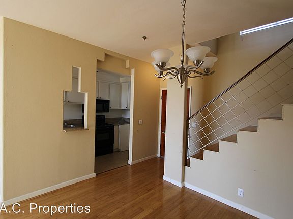 4th image of 425 N Alvarado St APT 102