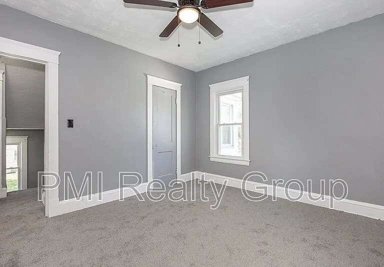 12203 Castlewood Ave — Photo 19