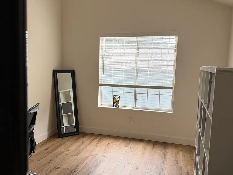 7572 Mountain Blvd — Photo 2